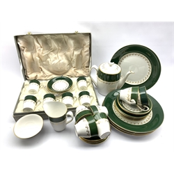 Cased set of Spode 'Green Velvet' pattern coffee cups and saucers, matching teapot, six cups & saucers, tea plates, dinner plates, milk jug and sugar bowl 