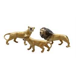 Beswick model of a Lion No2089, Lioness No2097 and Lion Cub No2098 (3)