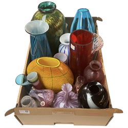 20th century glass, including Island Studio Guernsey glass vase, etc in one box