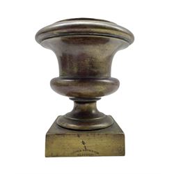 19th century Cook & Mathieson of Glasgow bronze urn on square plinth, H21cm 