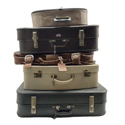 Five vintage suitcases, largest 68cm (5)