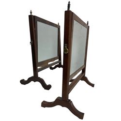 Two mahogany small toilet mirrors with reeded uprights H43cm