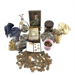 Great British and World coins, including approximately 130 grams of Great British pre 1947 silver coins comprising halfcrowns and florins / two shillings, various pre decimal pennies, other pre decimal coinage, pre Euro coinage etc