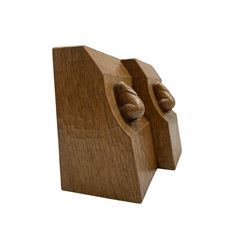 Pair of adzed oak 'Rabbitman' bookends by Peter Heap of Wetwang with carved rabbit signatures H16cm