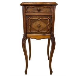 Near pair of Louis XV design French walnut bedside cabinets, shaped marble top over single drawer and cupboard with matched veneer, the cabriole supports with carved acanthus leaf decoration