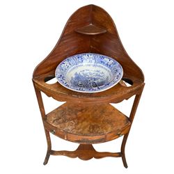 Georgian mahogany corner washstand, bow-front with wash bowl, fitted with single drawer