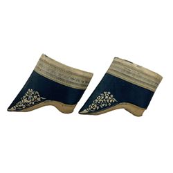 Pair of Chinese silk embroidered Lotus shoes, H14cm x L22cm 