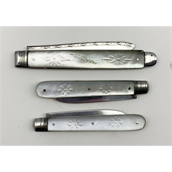 Pair of late Victorian silver bladed and mother-of-pearl fruit knives Sheffield 1899 Maker Worth & Sons and another  Sheffield 1822  (3)