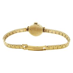 Certina ladies 9ct gold manual wind wristwatch, on 9ct gold bracelet, hallmarked