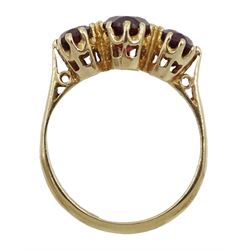 9ct gold three stone oval garnet ring, hallmarked