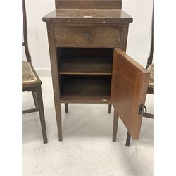 Early 20th century quarter sawn veneered bedside table, the raised back with string inlay over one drawer and one cupboard, raised on square tapered supports, (41cm) together with a pair of Edwardian side chairs (W42cm)