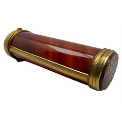 19th century agate bodkin case with gilt metal mounts and hinged cover L7.5cm