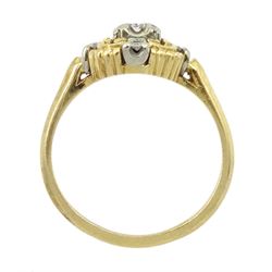 18ct white and yellow gold five stone round brilliant cut diamond dress ring, stamped