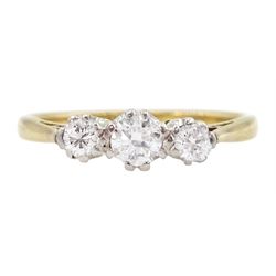 18ct gold three stone diamond ring, stamped Plat 18ct, total diamond weight approx 0.55 carat
