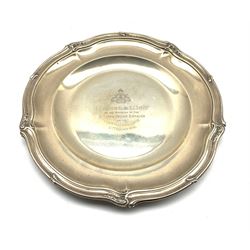 Plated presentation salver to Major H Scott from the officers of the Corps Cyclist Battalion 1916 D31cm