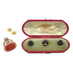 Victorian 8ct gold carnelian intaglio seal, with initials 'A D', three 15ct gold banded agate shirt studs, in fitted box by Longman late Strongitharm and a pair of 14ct gold pearl shirt studs