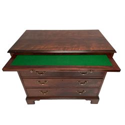 George III mahogany bachelor's chest, rectangular moulded top over slide, two short and three long drawers, on bracket feet