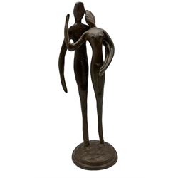 Brutalist bronze sculpture of lovers embracing, on moulded foot H25cm