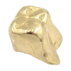 Gold tooth crown, tested 15.5ct, approx 3.2gm