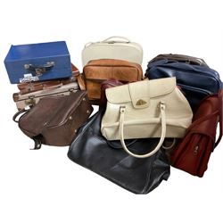 Quantity of vintage carry bags and suitcases including handbags (12)