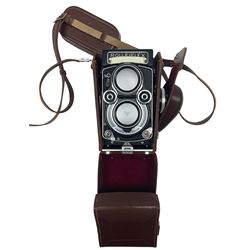 Rolleiflex camera, with 'Carl Zeiss Nr4177828 Planar 1:3,5 f75mm' and 'Heidosmat 1:2,8/75 3082455' lenses, cased