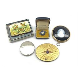 RAF gilt metal oval form powder compact, Stratton gilt metal powder compact with Goldfinch pattern to the front, in original box, another compact, a framed miniature jasperware plaque and a Wedgwood Jasperware pendant necklace in silver mount, cased 
