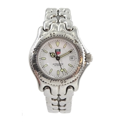 Tag Heuer Professional 200 meters ladies stainless steel bracelet wristwatch, with date aperture, No. WG1310-0