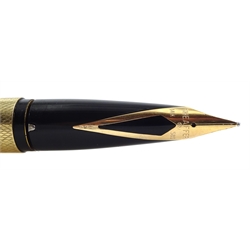 Sheaffer 9ct gold fountain pen, engine turned decoration and cartouche, with 14ct gold nib, London 1966