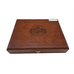 1988 Macanudo hand made Cigar Cabinet Selection  containing twelve various cigars, cigar cutter etc W27cm