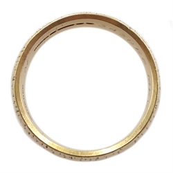 9ct gold thick band hallmarked, approx 6gm 