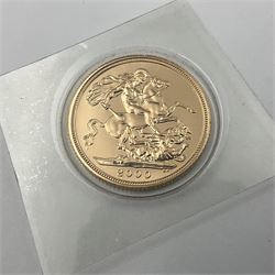 Queen Elizabeth II 2000 gold full sovereign coin