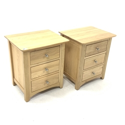 Pair of contemporary solid oak bedside chests each fitted with three drawers, W50cm, H58cm, D40cm