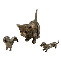 Miniature silver model of a Dachshund L4cm London 1998, another L3cm with Millenium mark 2000 and a silver model of a Kitten L6.5cm marked 925