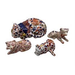 Chinese Imari pattern pottery model of a recumbent Cat L30cm together with two similar Cats and a Dog (4)