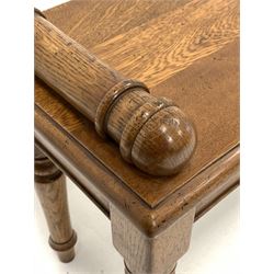 Victorian style oak window seat, raised on turned supports W104cm, H52cm, D32cm
