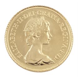 Queen Elizabeth II 1982 gold half sovereign coin 
