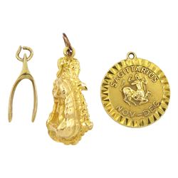 18ct gold Gibraltar charm and two 9ct gold wishbone and Sagittarius charms, stamped or hallmarked