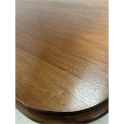 Victorian style mahogany dining table, raised on turned supports L245cm, W125cm, H75cm