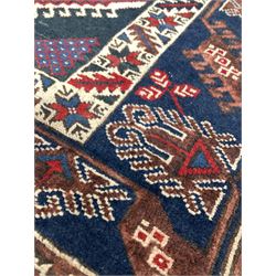Hand knotted Persian Hamadan rug, triple medallion bordered with a geometric design 126cm x 215cm