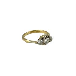 18ct gold diamond three stone ring, total diamond weight approx 0.60 carat