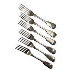 Set of six George IV silver fiddle pattern table forks engraved with initial 'P' London 1824 Maker William Chawner 13oz
