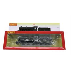 Two Hornby '00' gauge locomotives both renumbered, R3243B BR (late) Class KI and r3426 BR (Late) Class Q6, boxed