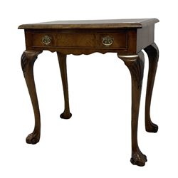 Early 20th century Queen Anne design walnut lamp table, rectangular crossbanded top with moulded edge, fitted with single drawer, cabriole supports with shell moulded knees and scroll feet