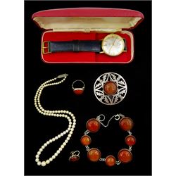 Silver stone set agate jewellery including Scottish thistle brooch by Thomas Kerr Ebbutt, Edinburgh 1956, bracelet, ring and single earring, single strand cultured pearl necklace and a Majex gentleman's 17 jewel manual wind wristwatch