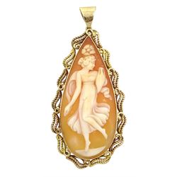 9ct gold pear shaped cameo depicting a dancing lady, Birmingham 1976