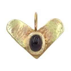 9ct gold heart shaped pendant set with a single cabochon garnet, by Jon Braganza, hallmarked