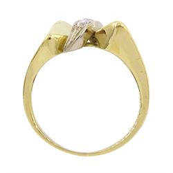 18ct gold cubic zirconia bow design ring