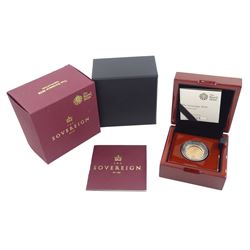 Queen Elizabeth II 2018 gold proof sovereign coin, cased with certificate 