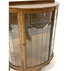 20th century oak display cabinet, shaped front, lead glazed with textured amber colours glass panes, on cabriole feet, W94cm, H124cm, D41cm