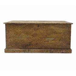 19th century scumbled pine blanket box, interior fitted with tray L105cm